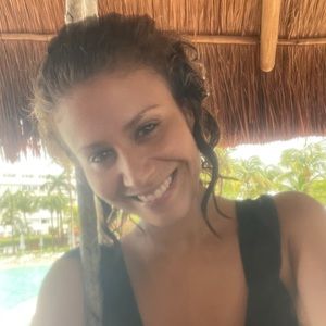 Meet your Posher, Mirna